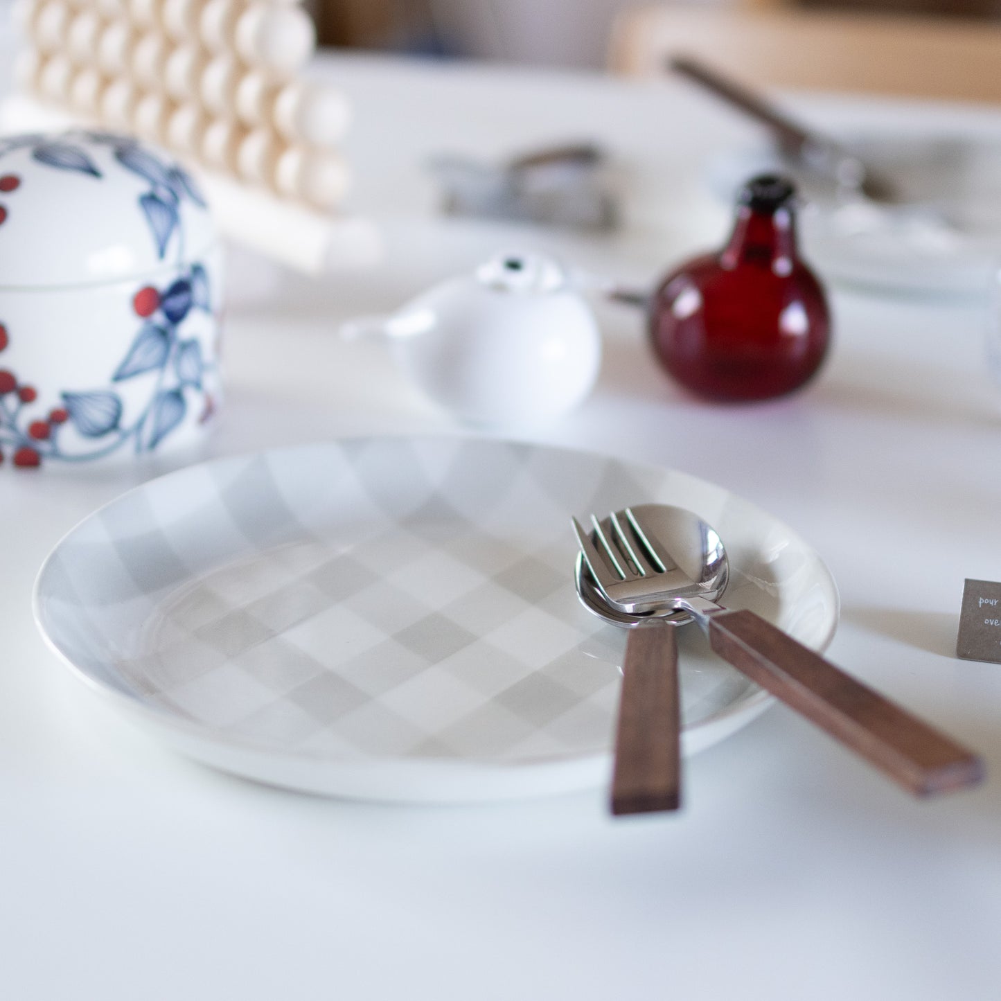 hila (ヒラ) plate 19.5cm / arabia (アラビア)