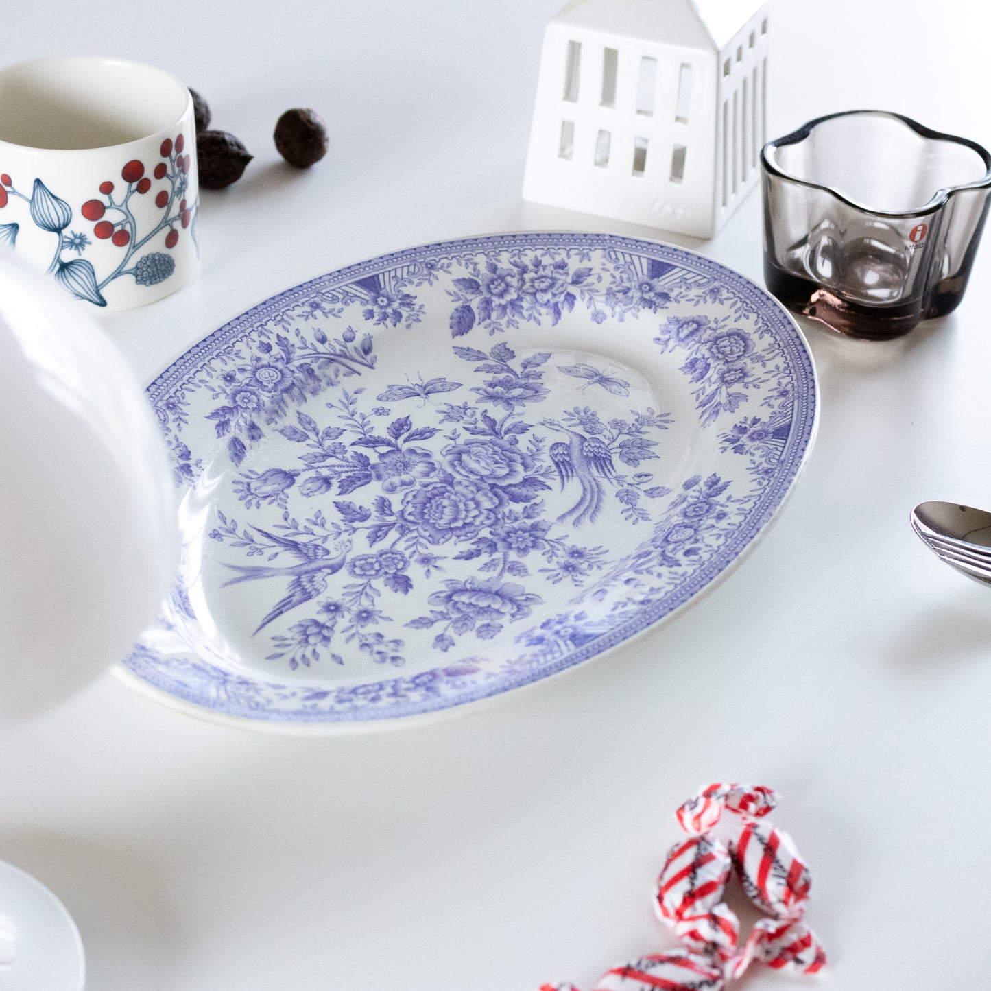 fasaani (ファサーニ) oval plate / arabia (アラビア)