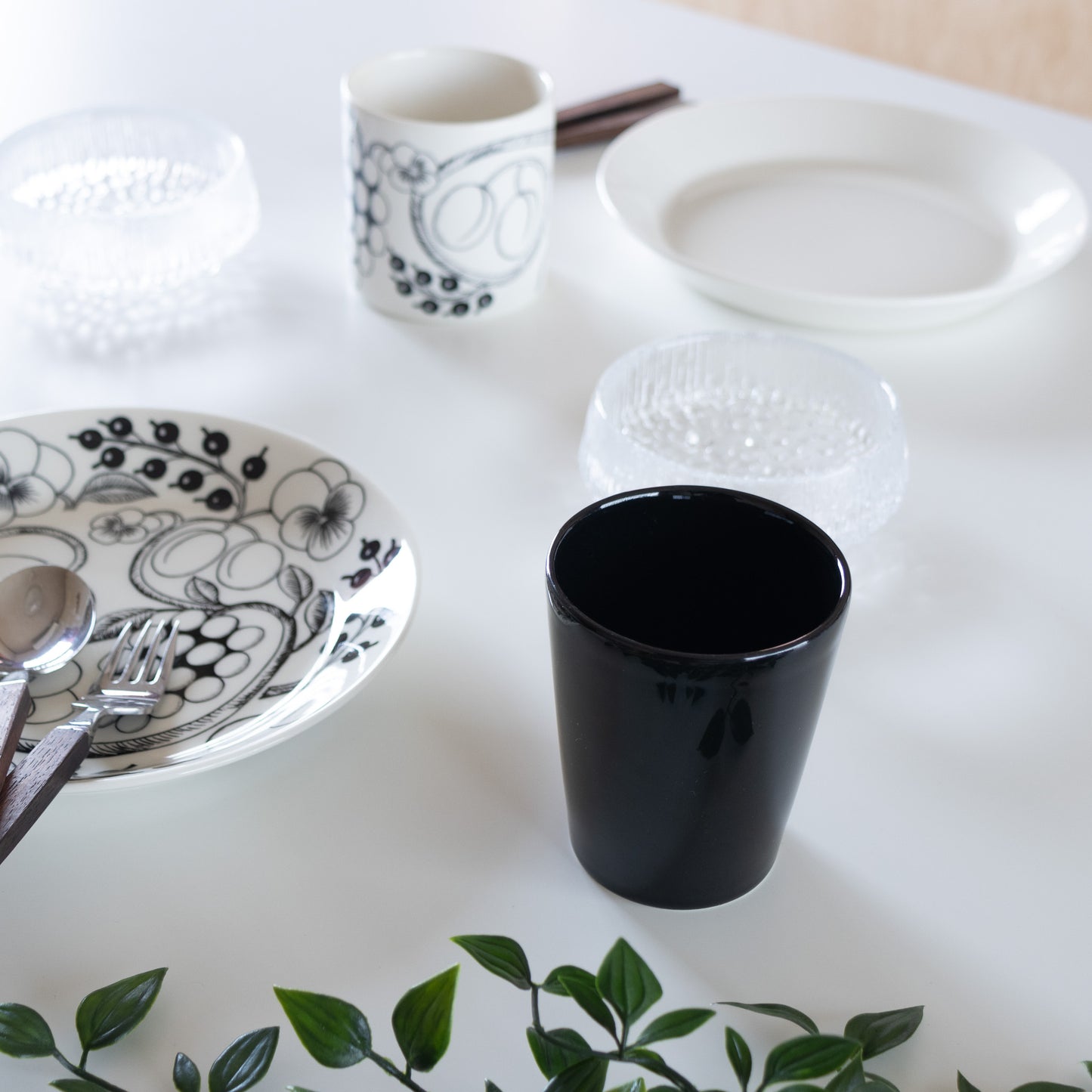 teema (ティーマ) goblet cup black / arabia (アラビア)