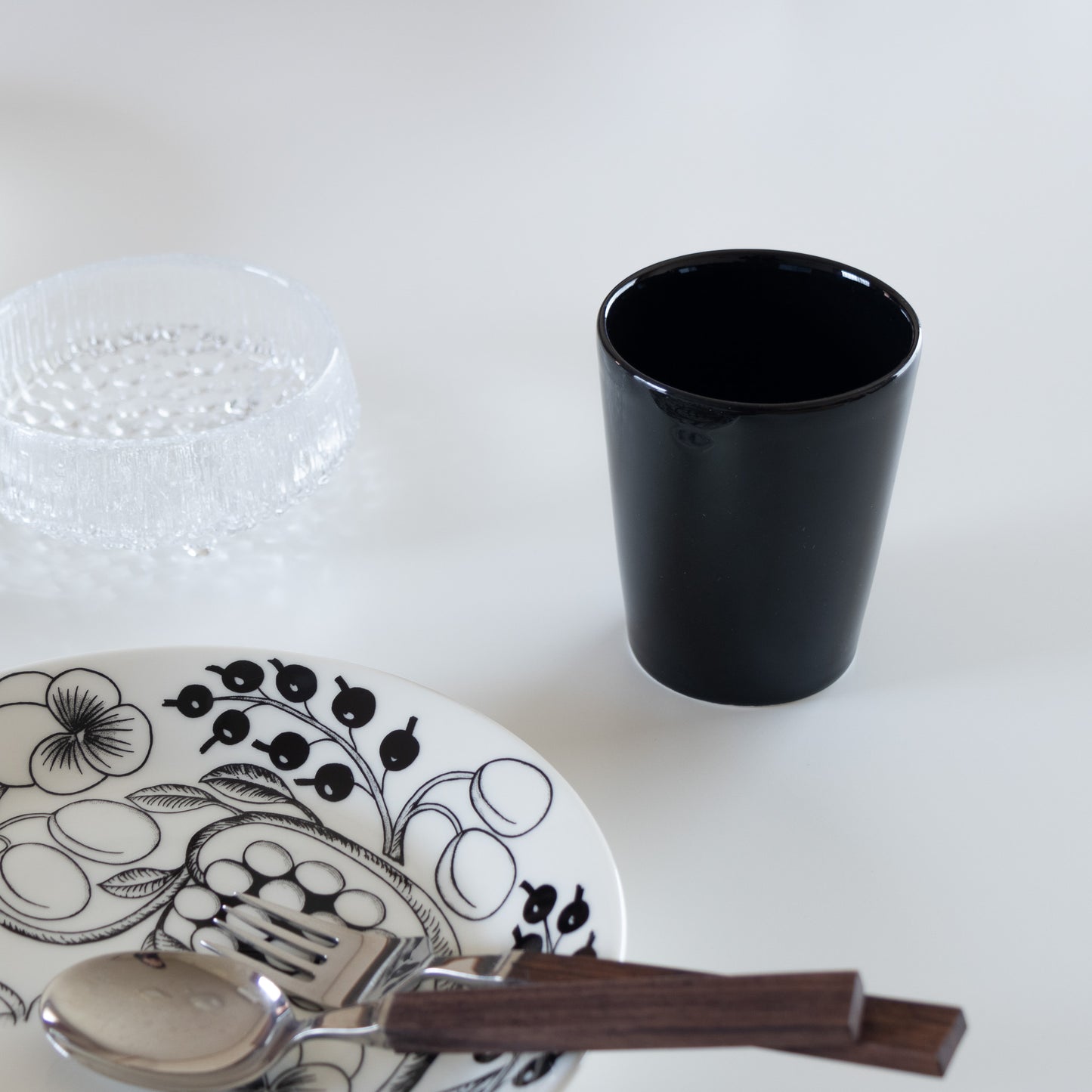 teema (ティーマ) goblet cup black / arabia (アラビア)